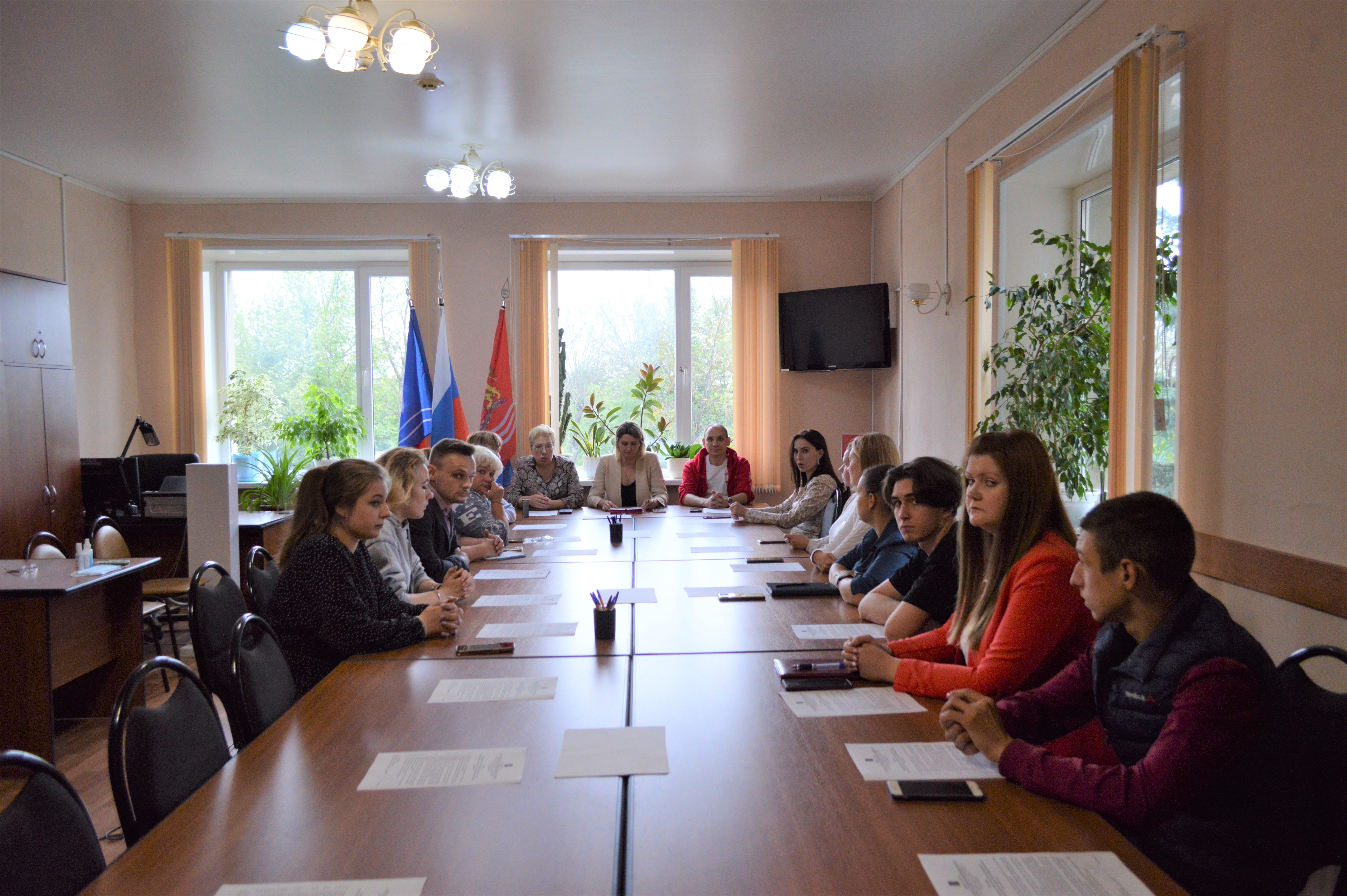 Сегодня состоялось первое заседание Молодежного парламента при городской Думе городского округа Тейково Ивановской области..