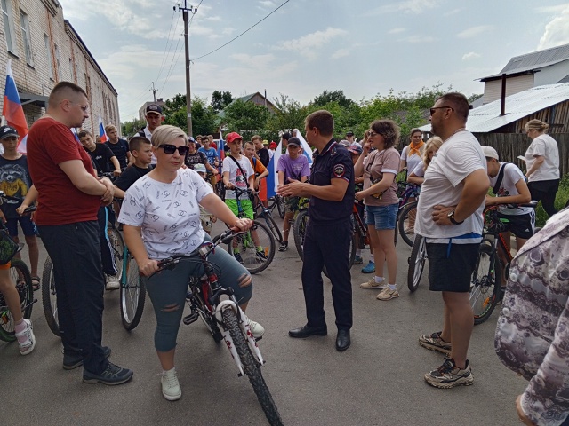 Вчера состоялся «Велопробег», посвященный празднованию Дня России..