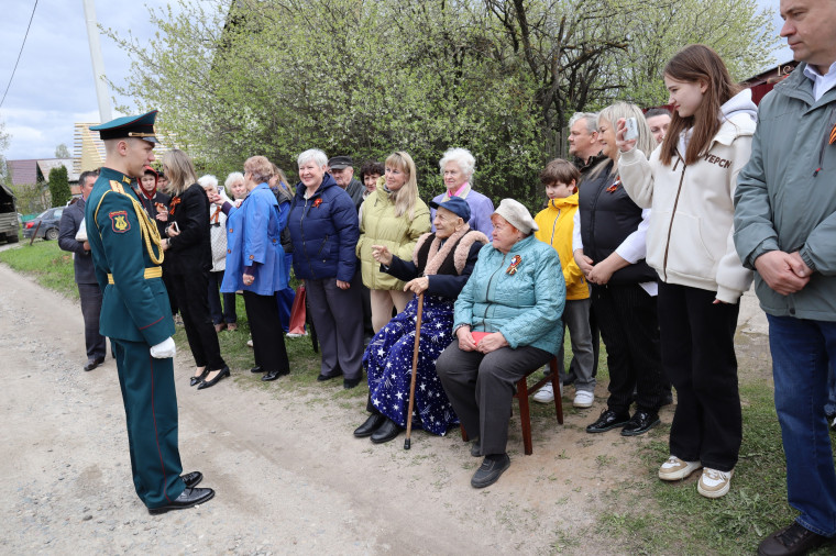 поздравили участника Великой Отечественной войны Мальцева Николая Петровича.. поздравили участника Великой Отечественной войны Мальцева Николая Петровича..