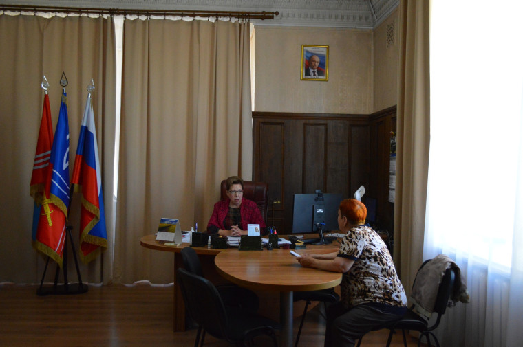 Глава городского округа Тейково Светлана Семенова провела прием граждан по личным вопросам.. Глава городского округа Тейково Светлана Семенова провела прием граждан по личным вопросам..