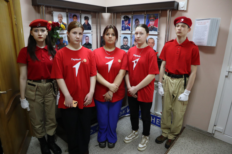 22 марта в музее истории г.Тейково состоялось открытие памятного стенда, посвященного погибшим тейковчанам – участникам СВО.. 22 марта в музее истории г.Тейково состоялось открытие памятного стенда, посвященного погибшим тейковчанам – участникам СВО..
