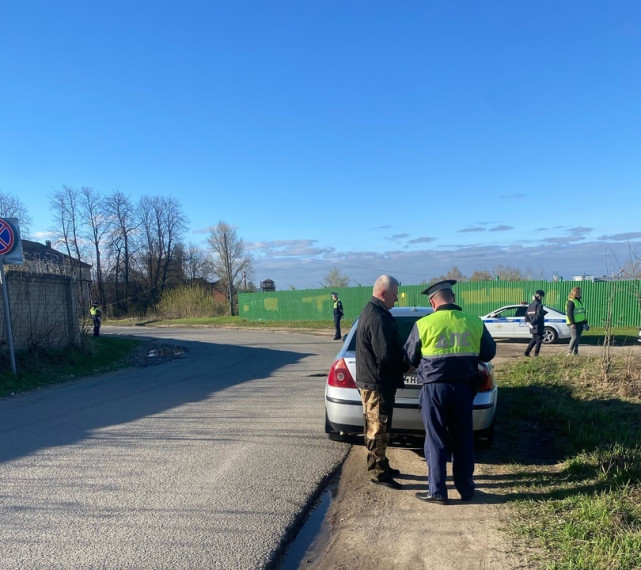 Отдел Госавтоинспекции выражает огромную благодарность водителям-родителям, которые соблюдают Правила дорожного движения!. Отдел Госавтоинспекции выражает огромную благодарность водителям-родителям, которые соблюдают Правила дорожного движения!.