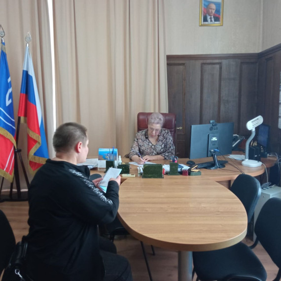 Сегодня глава городского округа Тейково Светлана Семенова провела прием граждан по личным вопросам.. Сегодня глава городского округа Тейково Светлана Семенова провела прием граждан по личным вопросам..