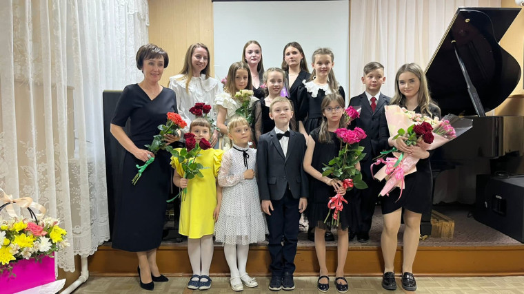 28 мая 2024 года в классе преподавателя фортепиано Ревтовой Светланы Михайловны состоялся отчетный концерт.. 28 мая 2024 года в классе преподавателя фортепиано Ревтовой Светланы Михайловны состоялся отчетный концерт..