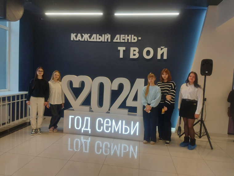 💥Более 200 школьников Ивановской области посетили выставку «Учись в Иванове» в Центре «Солярис».. 💥Более 200 школьников Ивановской области посетили выставку «Учись в Иванове» в Центре «Солярис»..